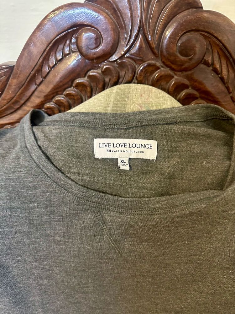 Live Love Lounge XL Gray Top