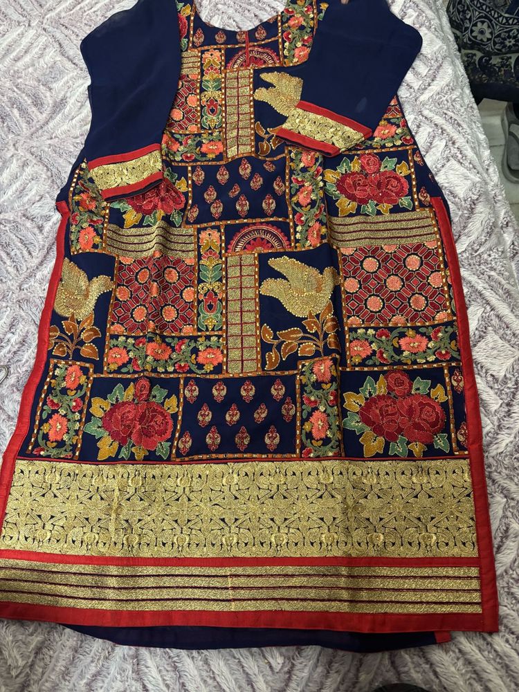 Elegant Embroidered Kurta