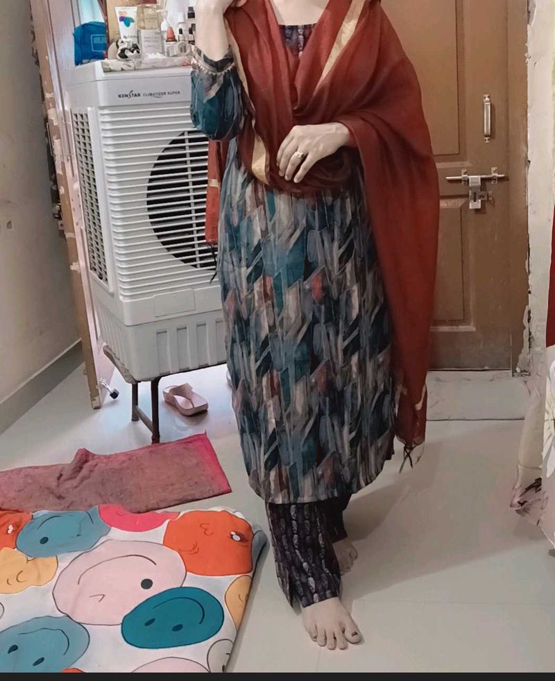 Stylez Kurti With Trouser