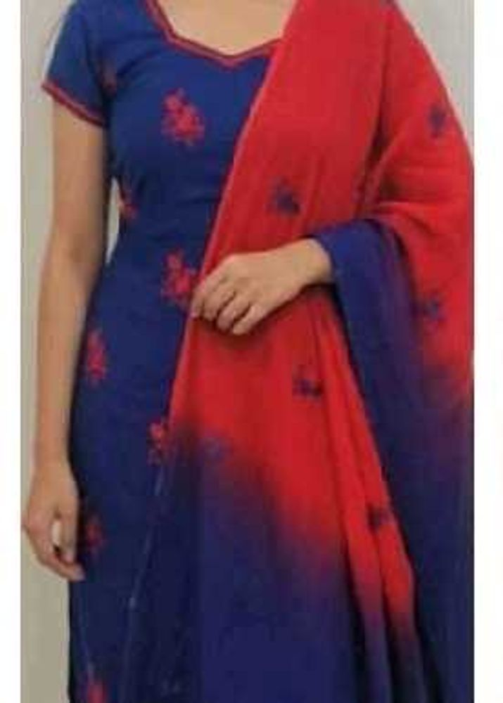 Elegant Kurta Set &amp; Dupatta along with jewelry