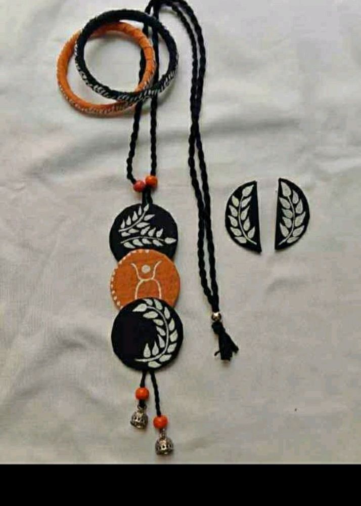 Black &amp; Orange Neckpiece