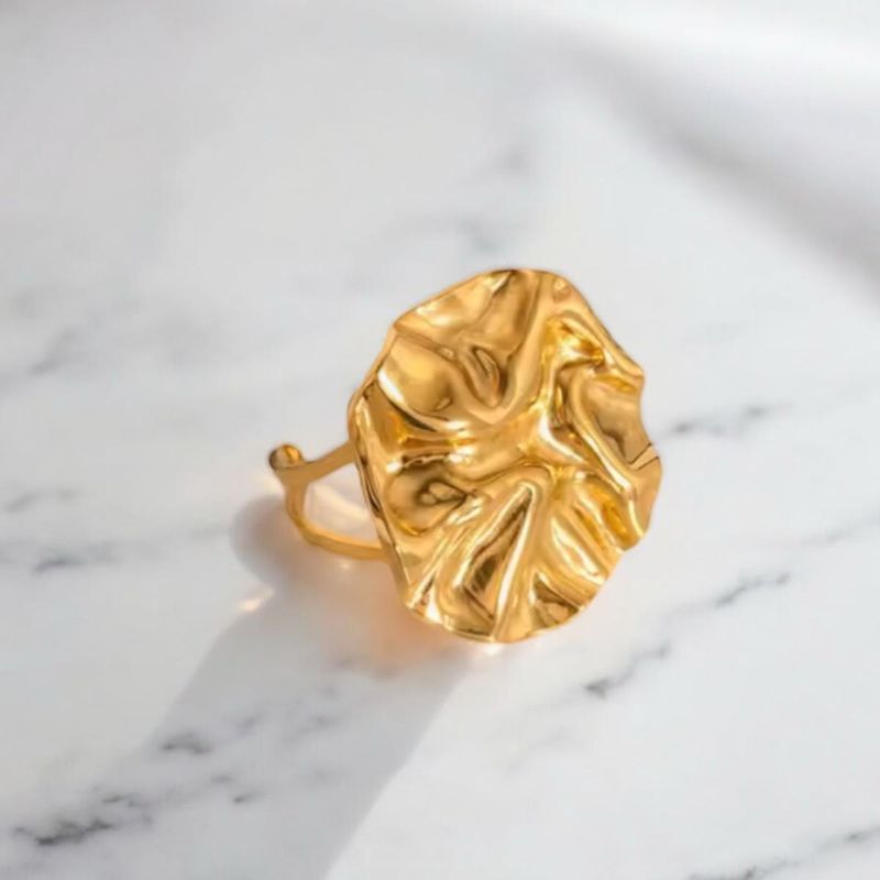 Fiora Ring