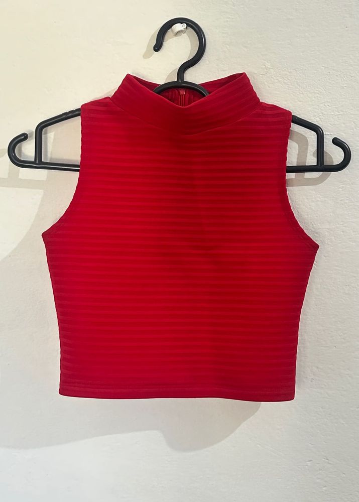 Chic Red Ribbed Sleeveless High-Neck Crop Top