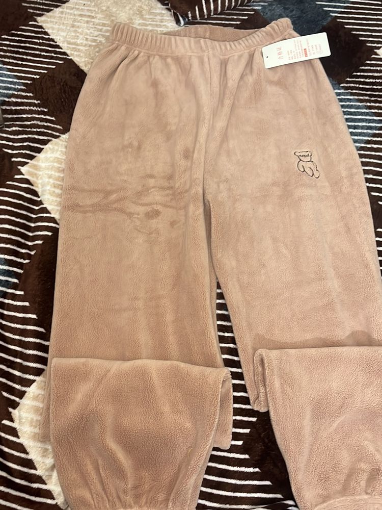 Very Warm And Soft Jogger