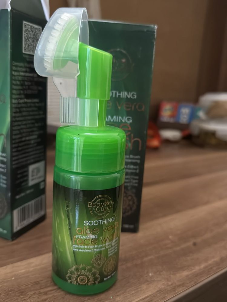 Aloe vera foaming facewashe