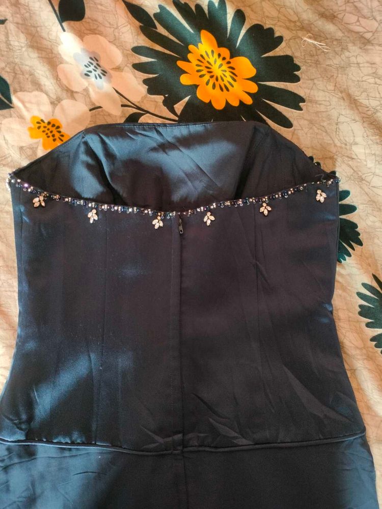 neavy blue western beauty gown