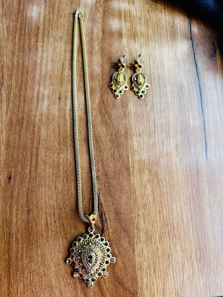 Elegant Necklace &amp; Earring Set