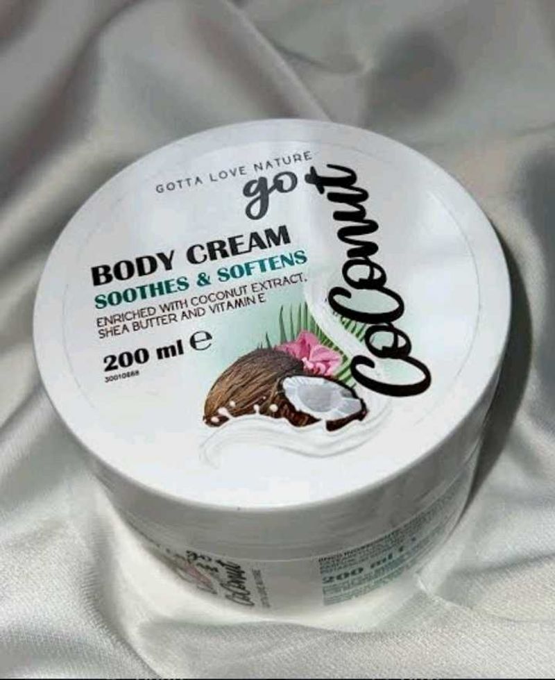 Coconut BodyCream With Aqualogica Body Mist