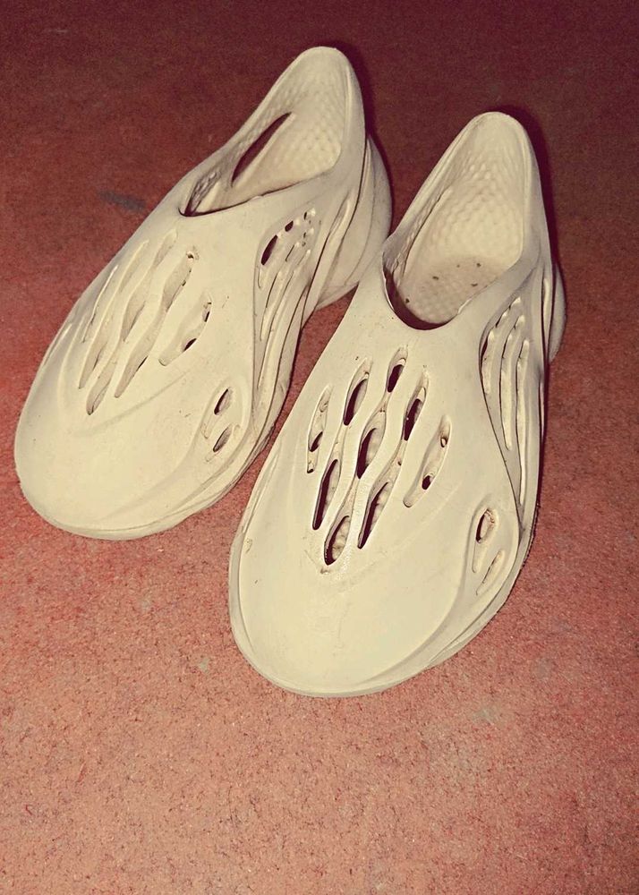 Off-White Foam Runners