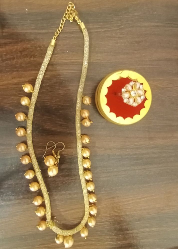 Pearl Necklace