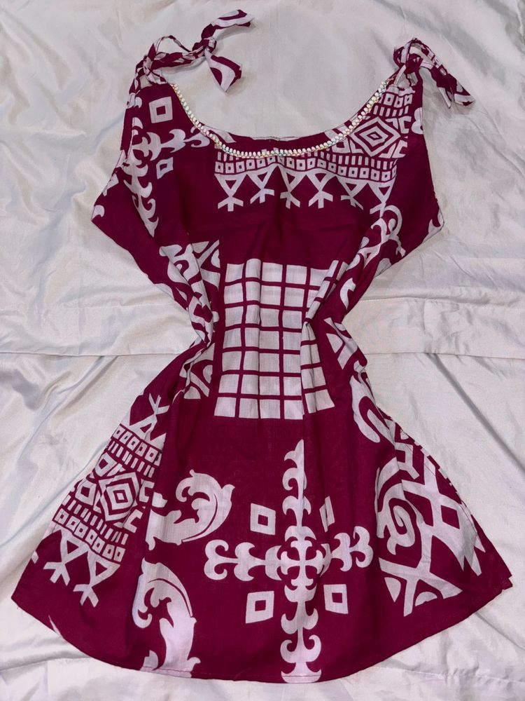 Dark Pink &amp; White Print Short Kurti