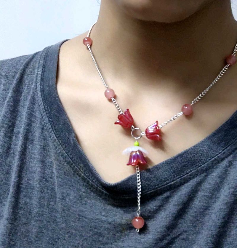 Red Tulip Necklace