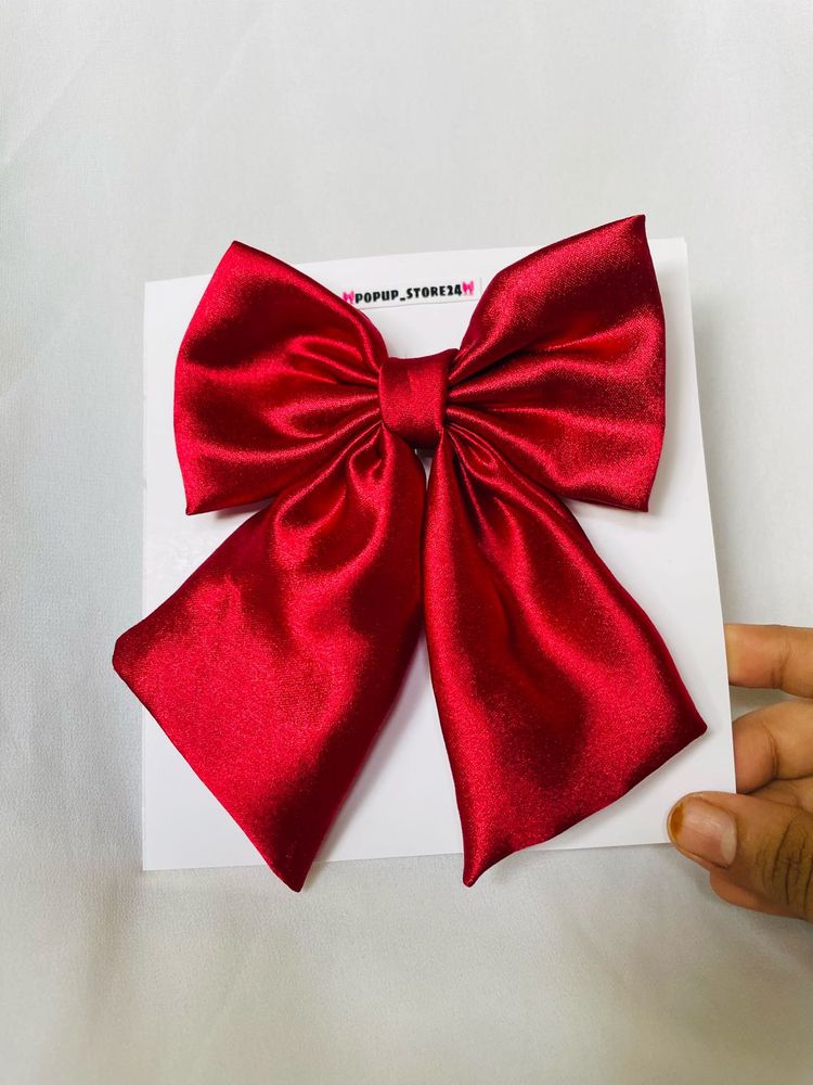 Branded Tail Bow Clips