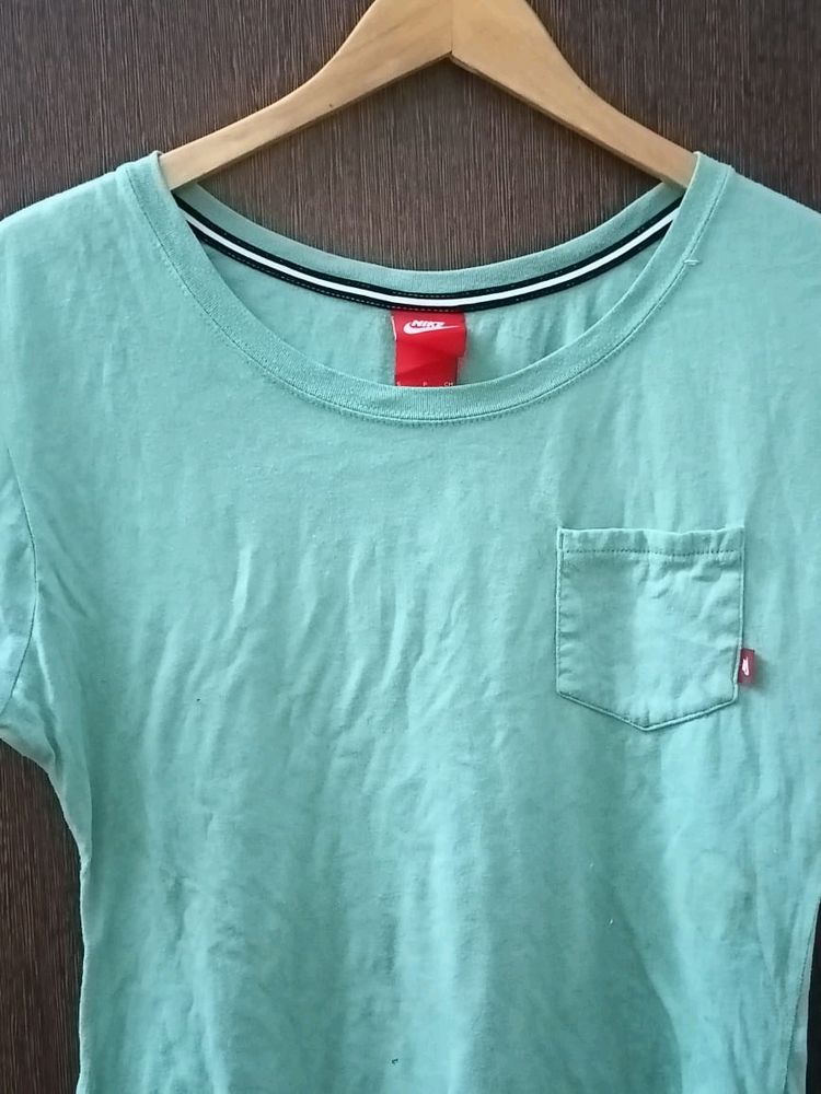 Nike Tee