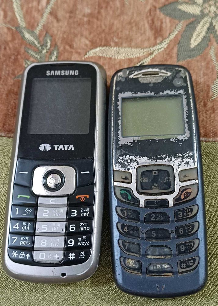 2 old keypad phone