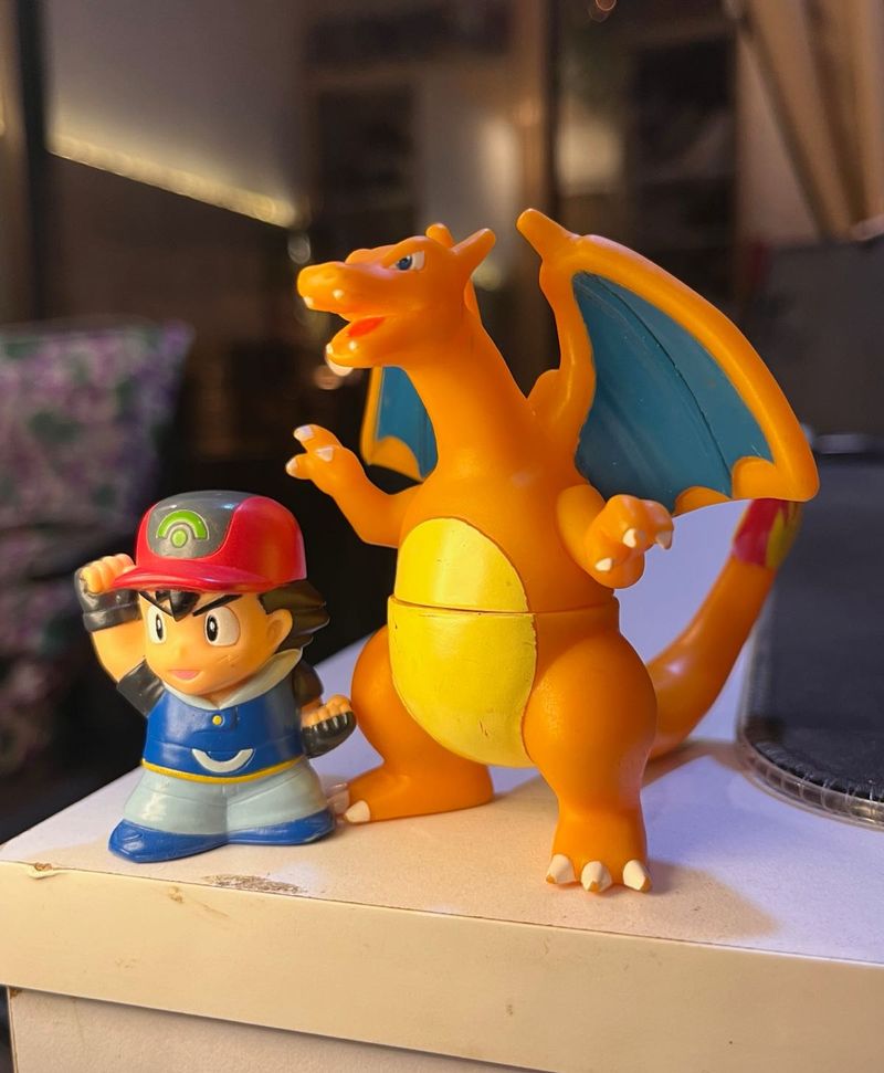 Pokemon Ash and Charizard Figure