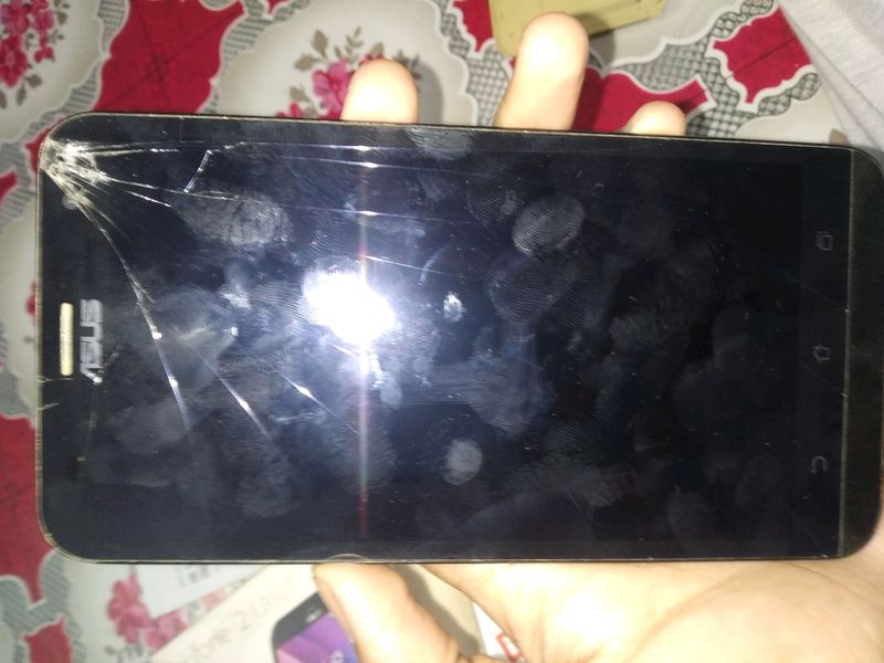 Asus Zenfone Lazer 2 (4GVolte)