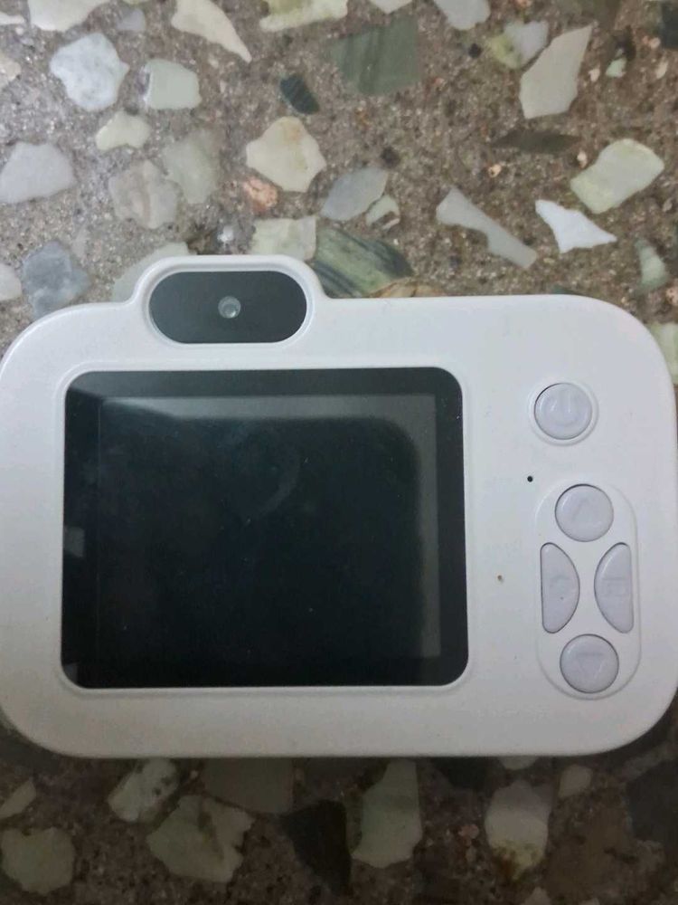 White Compact Digital Camera - Kids &amp; Travel