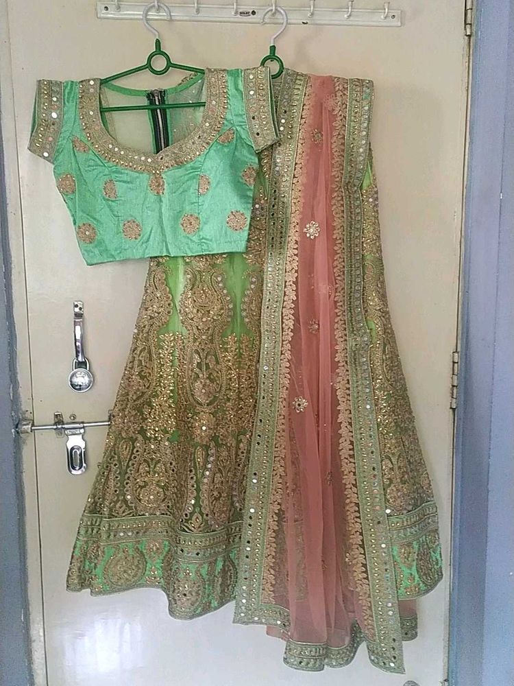 Fish Cut Kundar And Mirror Work Lehenga
