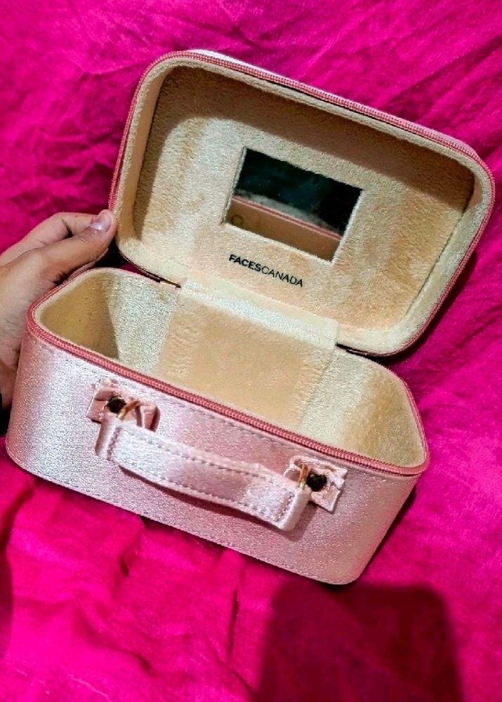 Faces Canada PinkTrousseau Vanity Box