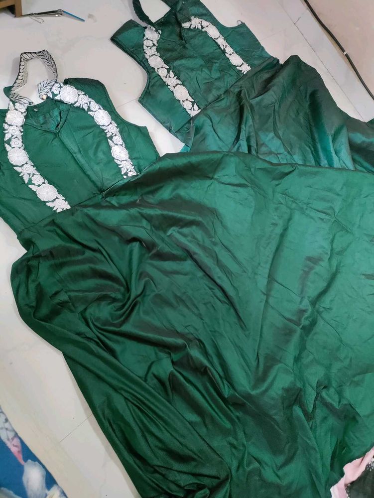 set of 2 Elegant Green Ethnic Dress