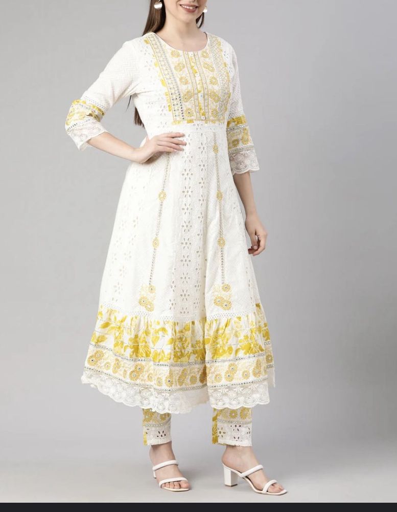 Elegant White &amp; Yellow Kurta Set