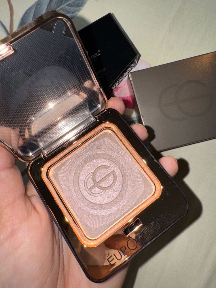 NEW! Europe Girl Highlighter - 03 Blossom Sheen