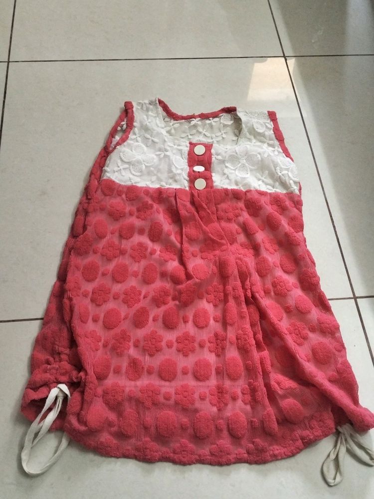 A White+Light Red Top