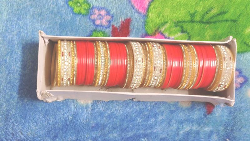 Red &amp; Gold Bridal Chura Set