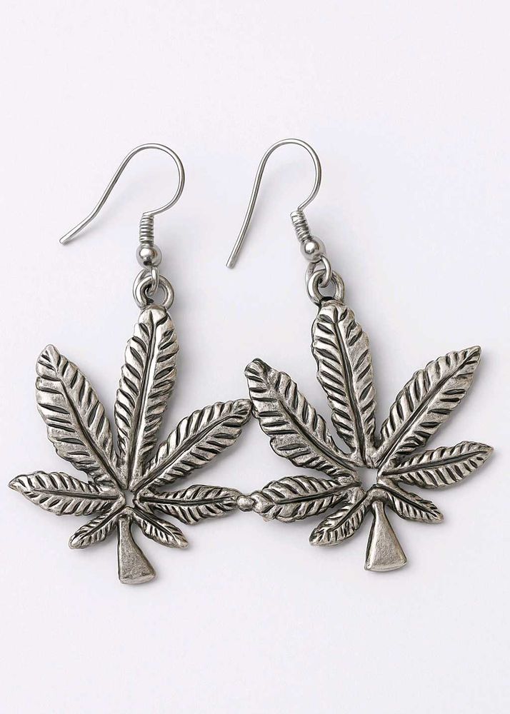 Stylish Silver Leaf Design Earrings