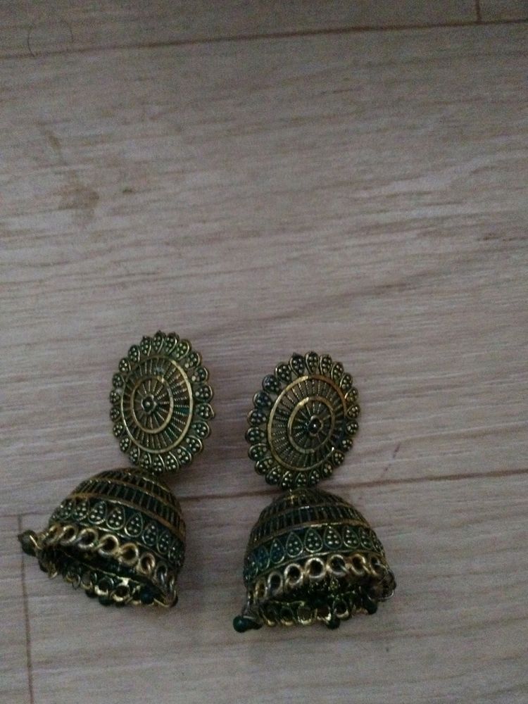 Earings