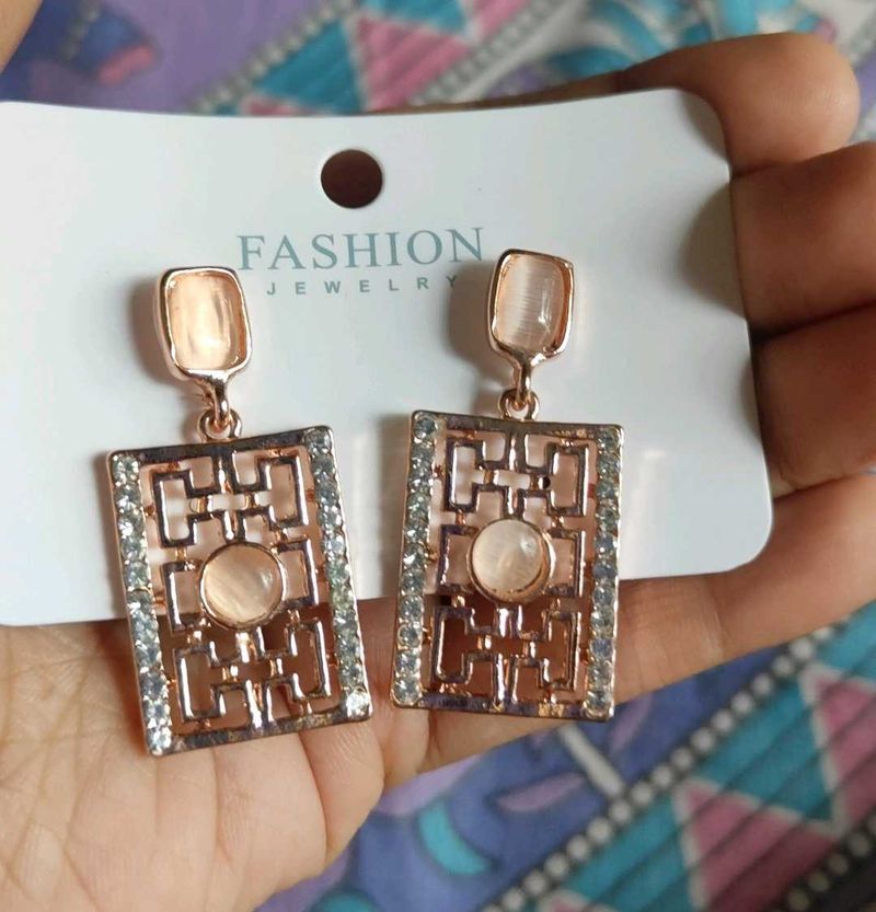 Pack Of Two Dazzling Earrings