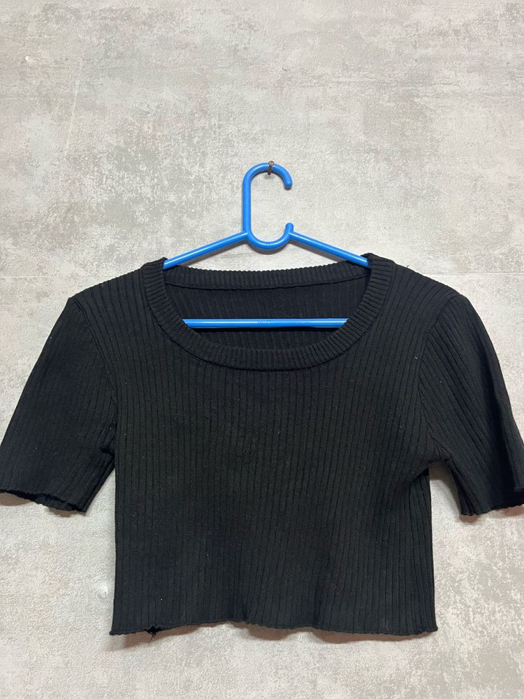 Black Ribbed Crop Top