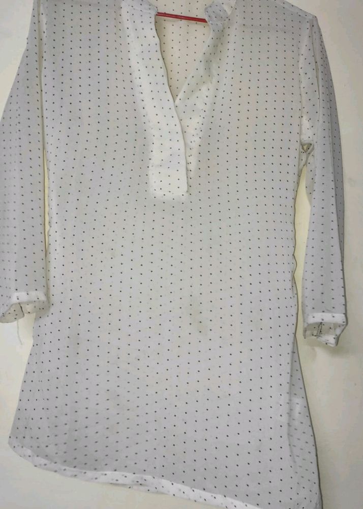 Women&#39;s White Shirt