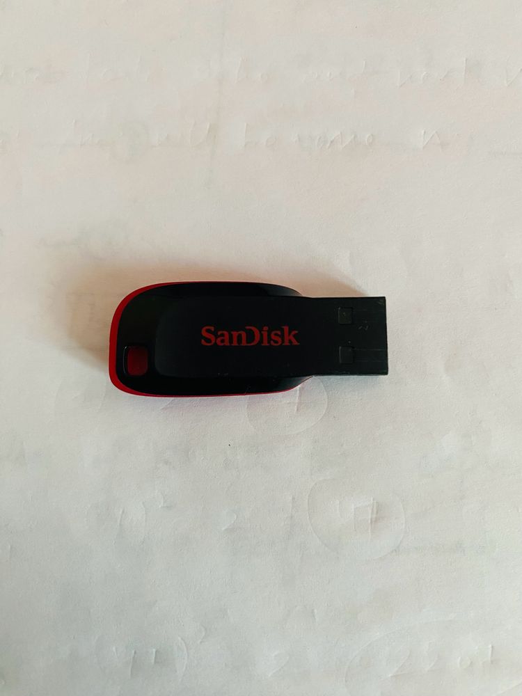 32 GB Sandisk Pendrive