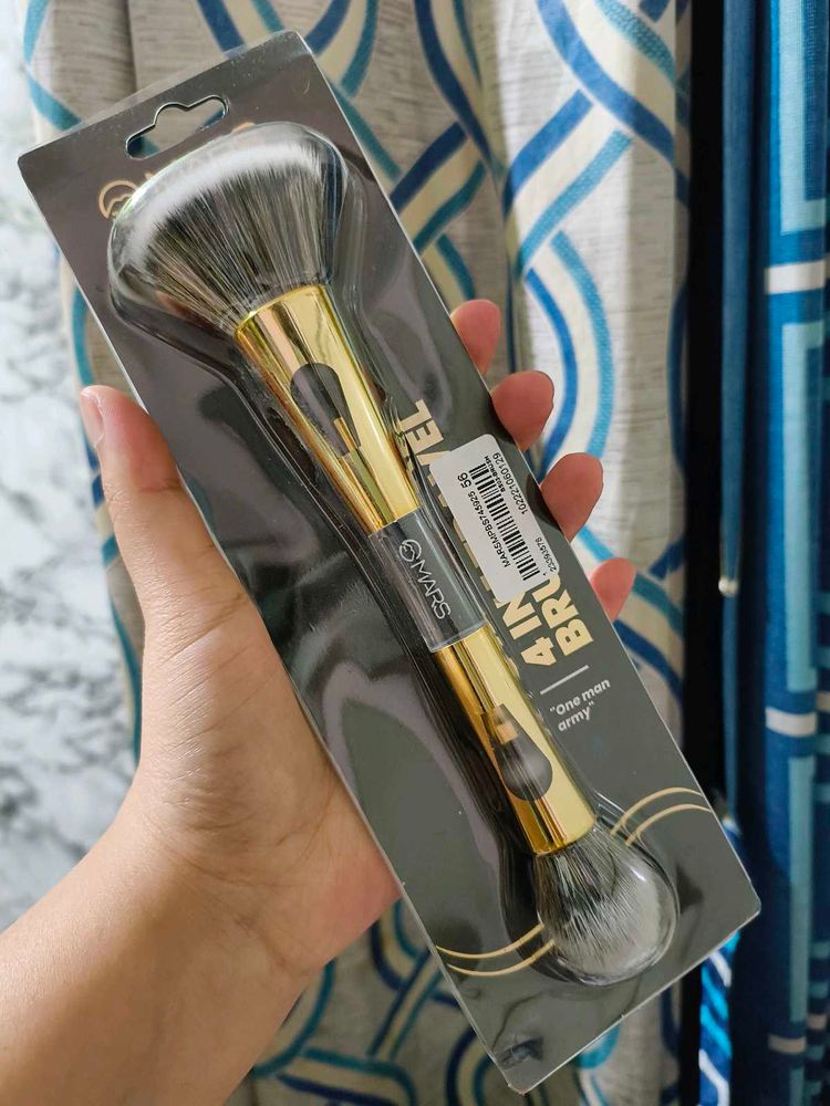 Mars 4 In 1 Travel Makeup Brush