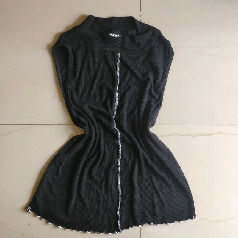 NUON Grunge Ribbed Fitted Sleevless Top 🖤