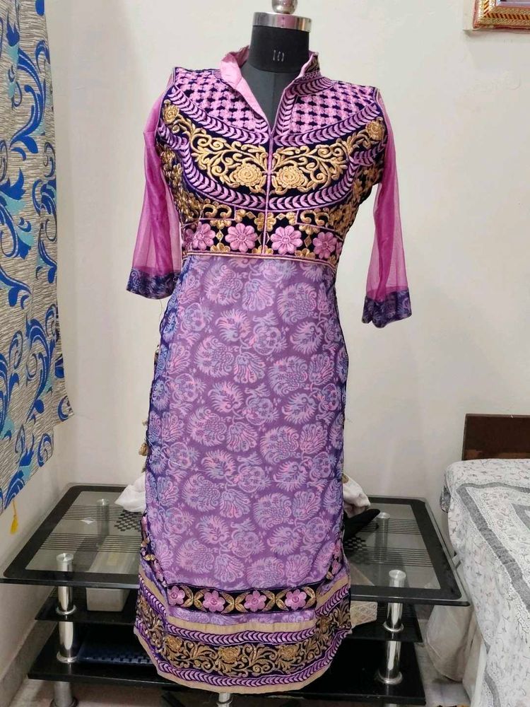 Elegant Embroidered Kurta