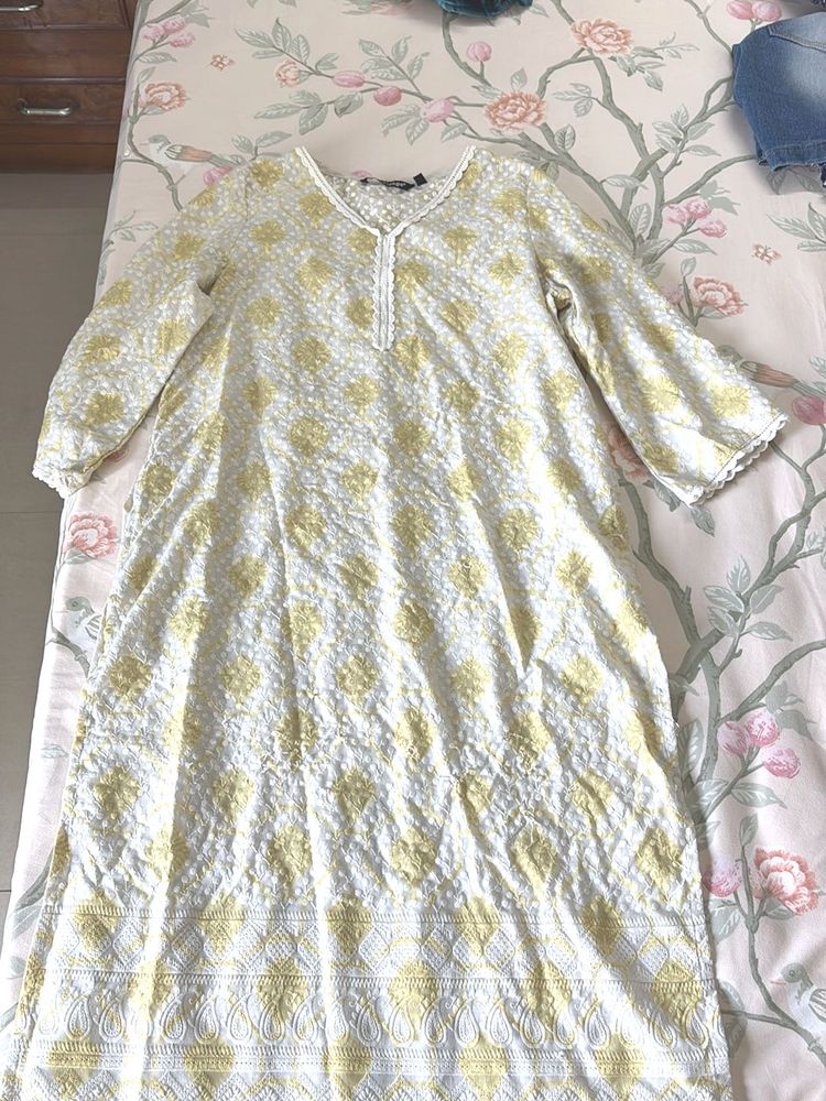 Elegant Embroidered Kurta