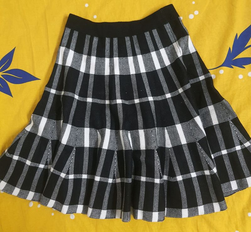 Korean Pinterest Skirt ⚫️.