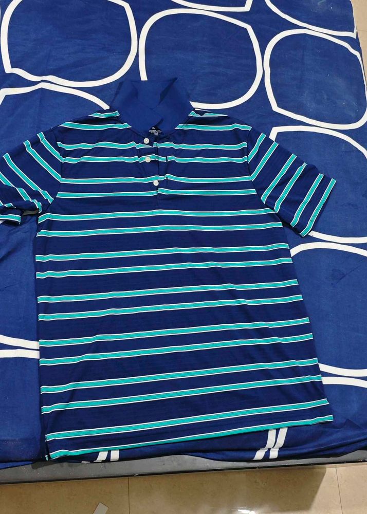 Brand new Men&#39;s XL Tshirt