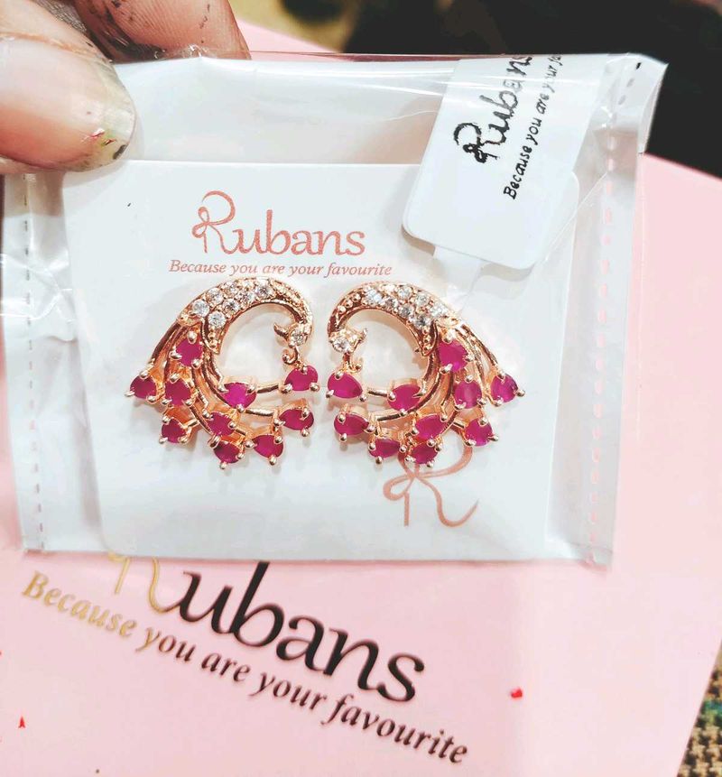 : 💕 Elegant Sparkle with a Hint of Pink 💕