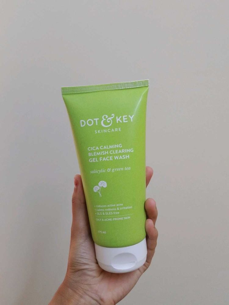 Dot &amp; Key Face Wash