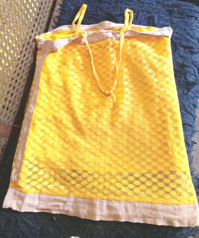 Beautiful Backless Yellow Top 💛