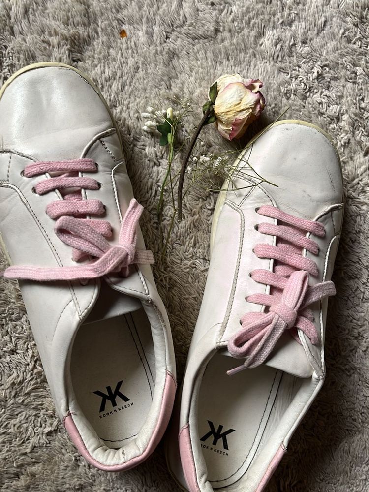 Kook N Keech Sneakers😍
