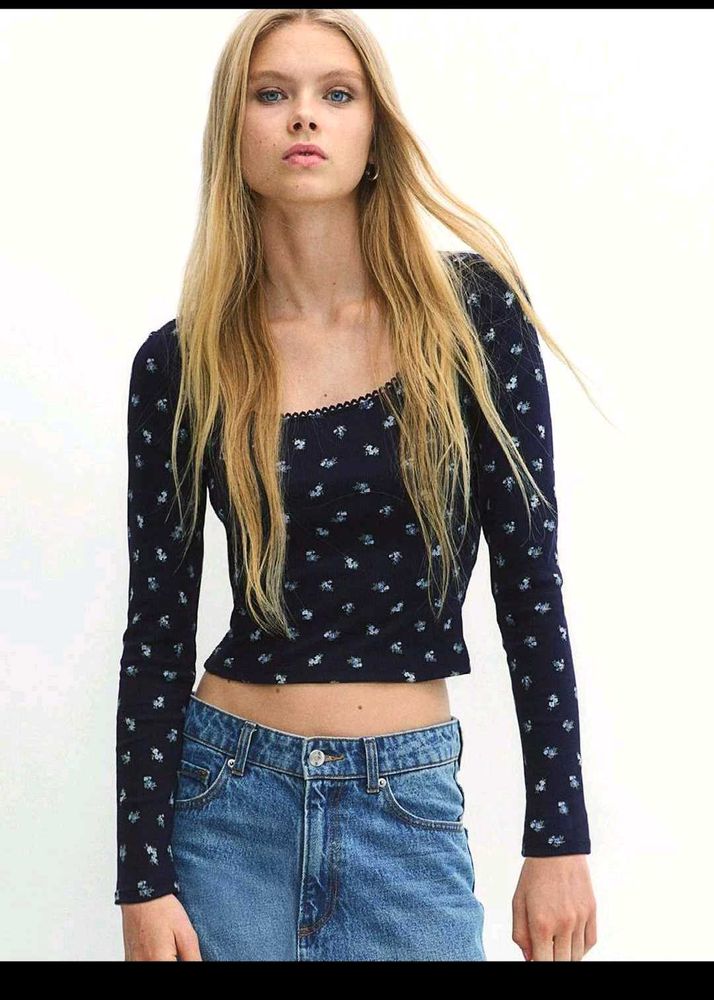 H&amp;M Lace Trimmed Long Sleeve Top/ Size-S