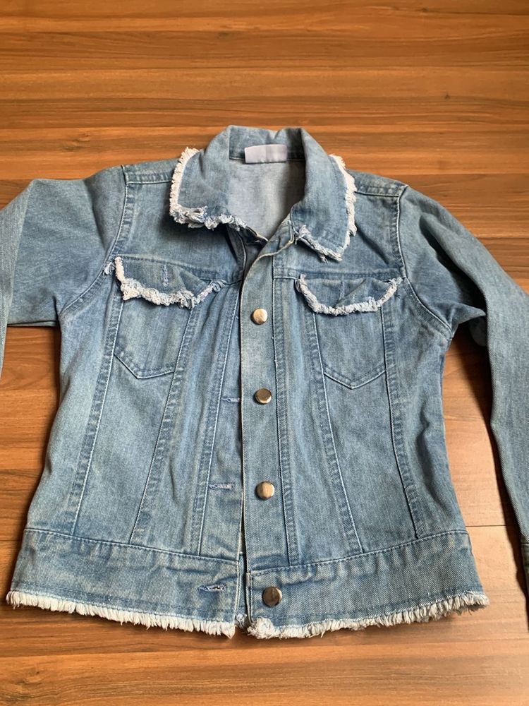 A Perfect Denim Jacket To Coat