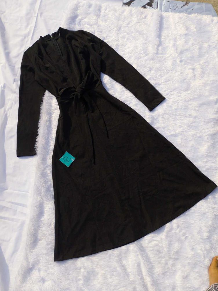♥️Elegant Korean Black Midi Dress♥️