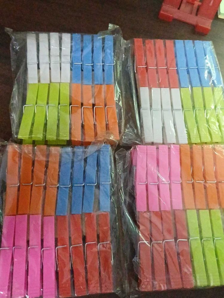 Multicolour Cloth hanging clips