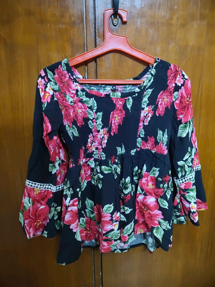 Trendy Floral Top With Flower Sleeves